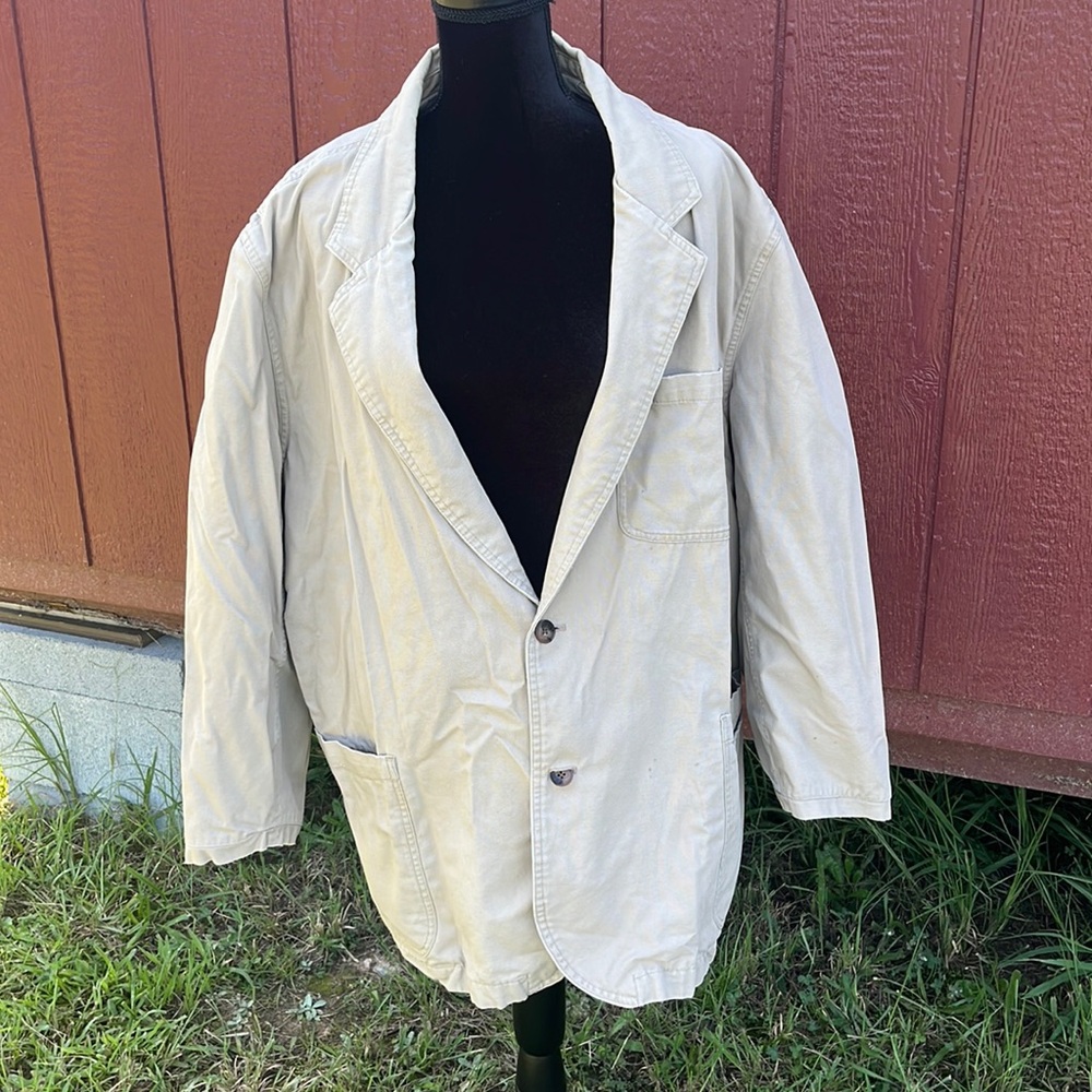 Men’s Duluth trading co outdoor utility jacket.Khaki color.100% cotton.Size 2XL